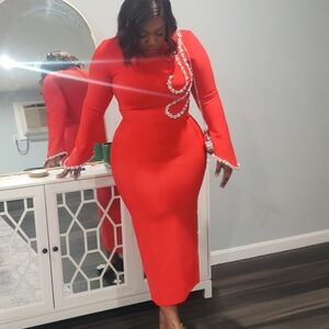 Elegant Red Long Sleeve Dress